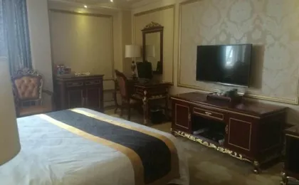 Yifeng Hotel