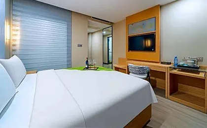 Lavande Hotel Shanghai Zhangjiang Guanglan Road Subway Station Branch