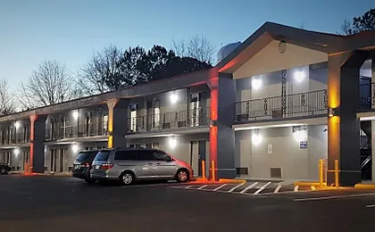 Super 8 by Wyndham Locust Grove