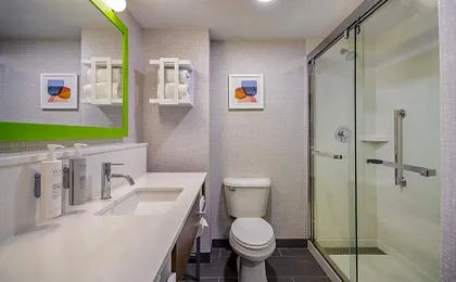 Hampton Inn East Aurora
