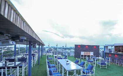 Kaki Hotel & Roof Top Restaurant