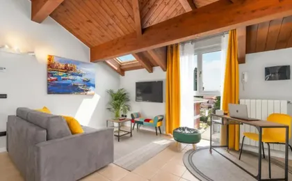 Casa Gialla 7a, New Apartment Milano&Como