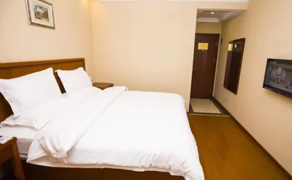 GreenTree Inn Shanghai Hongqiao Airport Huqingping Highway Shell Hotel