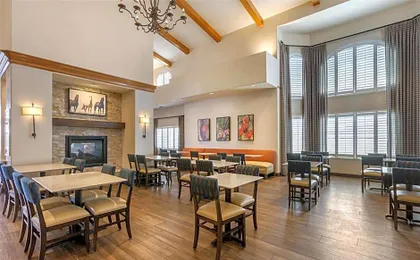 Best Western Plus A Wayfarer's Inn and Suites