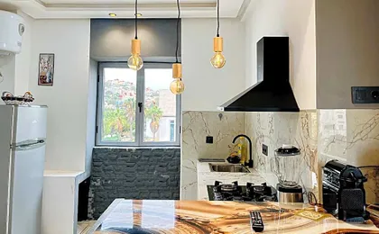 Private apartment, bright and quiet
