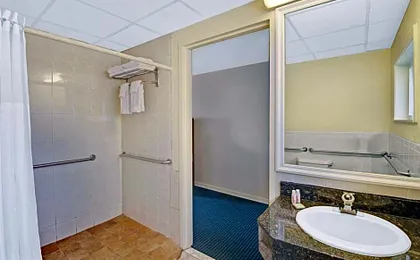 Super 8 by Wyndham Milford/New Haven