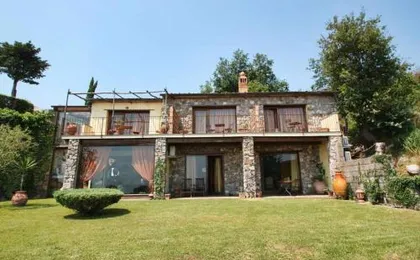 The Sea Farmhouse