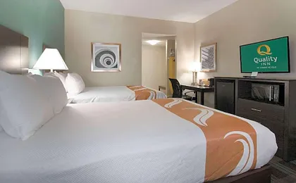 Quality Inn Roseville-Detroit North
