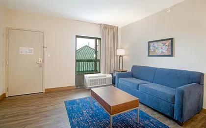 Econo Lodge Inn & Suites Foley-North Gulf Shores