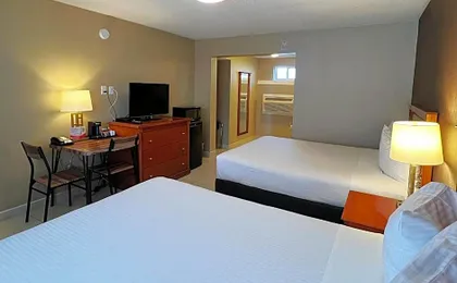 North Vancouver Hotel