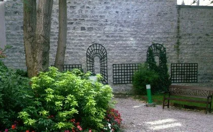 Le Quartier Bercy Square