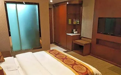 GreenTree Alliance Tacheng City Wenqin Road Zuoan Sunshine Hotel