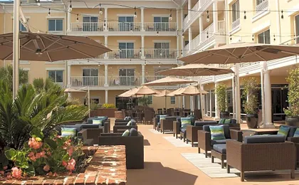Courtyard by Marriott Charleston Waterfront