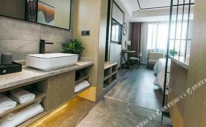 Longquan Nanguo Garden Hotel