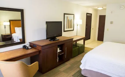 Hampton Inn & Suites Albany-Downtown