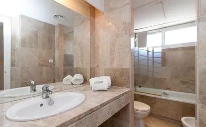 Naranjos Puerto Banus Apartment by GHR Rentals