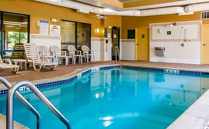 Comfort Suites Canton - Detroit