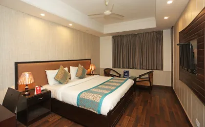 HOTEL APPLE TREE