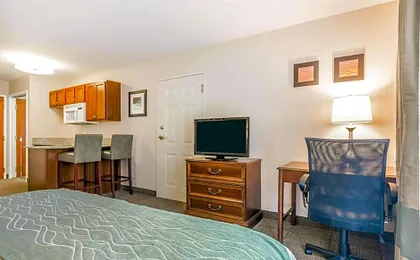 Comfort Inn & Suites South Burlington near University