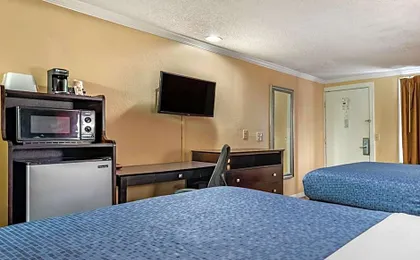 Econo Lodge Oxford near Choccolocco Park