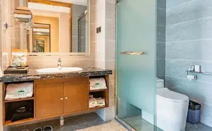 Yunwei Business Hotel