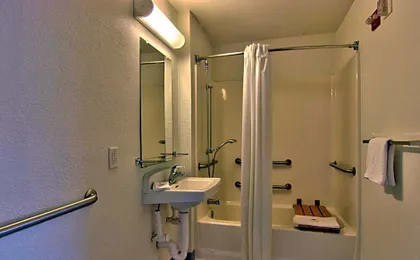 Motel 6-Woodland, CA Sacramento Airport