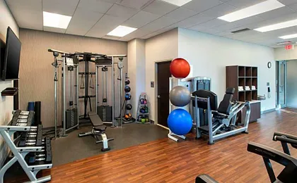 Courtyard by Marriott Philadelphia South at The Navy Yard
