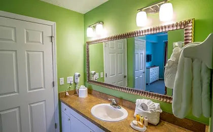 Barefoot Inn and Suites