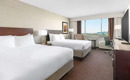 Crowne Plaza Phoenix Airport - PHX By IHG