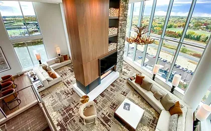 Omni Viking Lakes