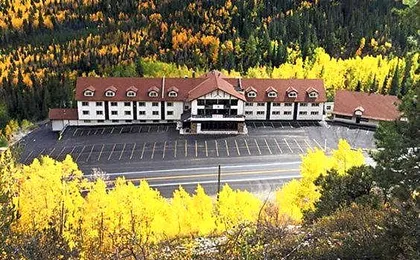 Monarch Mountain Lodge