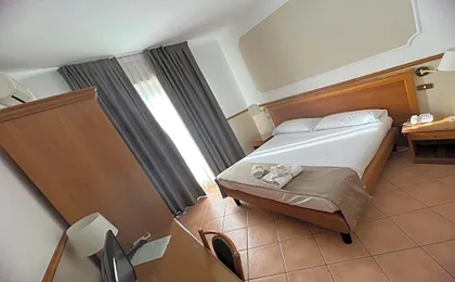 Hotel Leopardi