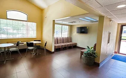 Travelodge by Wyndham Arlington/Dallas Area