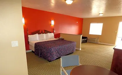 Economy Inn & Suites