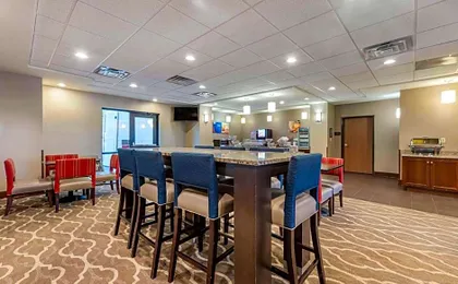 Comfort Suites Bridgeport - Clarksburg