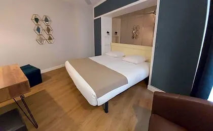 Hôtel Eiffel Kensington