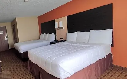 Quality Inn & Suites Benton Harbor - St. Joseph