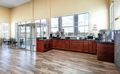 Super 8 by Wyndham Elk City