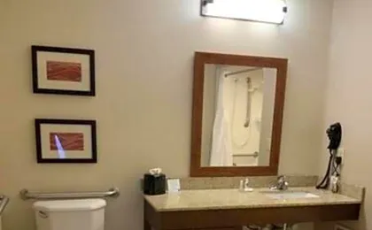 Comfort Inn & Suites West Chester - North Cincinnati