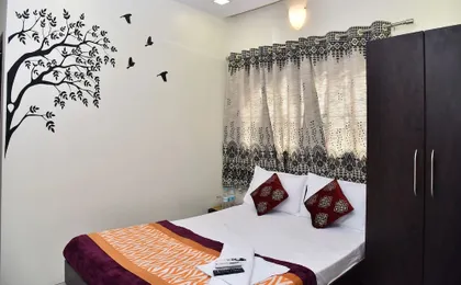 Hotel Royal Front Residency