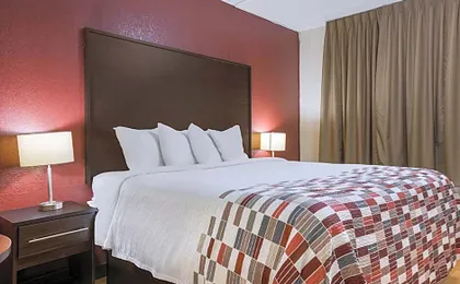 Red Roof Inn & Suites Statesboro - University