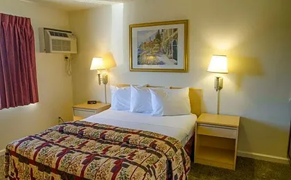 California Suites Hotel