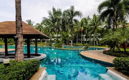 NIDA Rooms Phuket Marina Rose