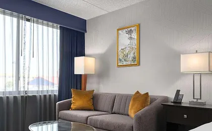 DoubleTree by Hilton Hartford - Bradley Airport