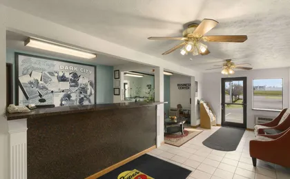 Super 8 By Wyndham Park City/North Wichita Area
