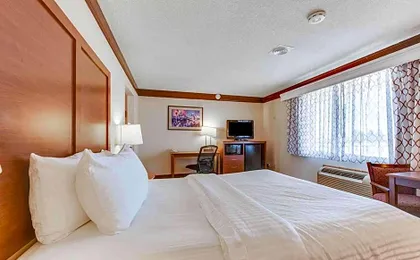 Best Western Movie Manor