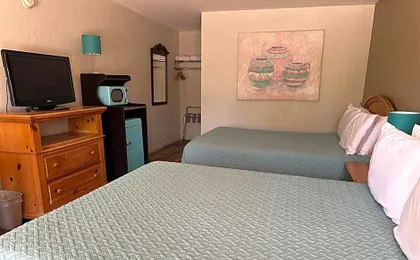Sunset Inn and Suites