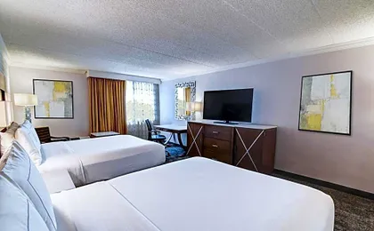 DoubleTree by Hilton Madison Downtown
