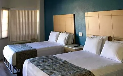 Cali Inn
