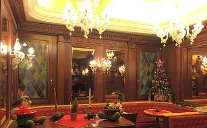 Hotel Lux